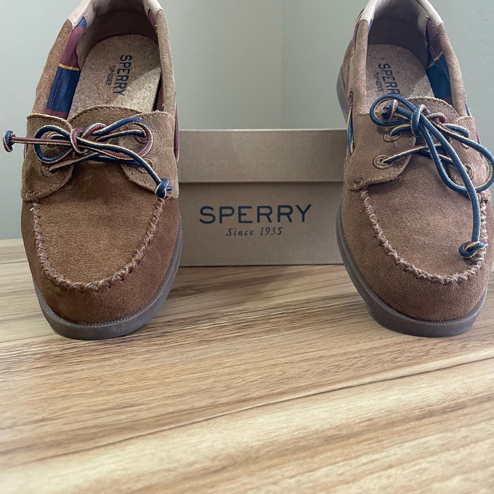 Sperry Women’s Shoes: Size USA 9.5